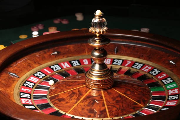 bugis app user interface showing sportsbook betting on Liga 1 and live-dealer games