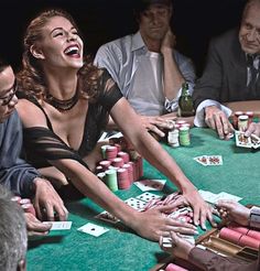 Live Texas Hold'em Bonus dealer at bugis